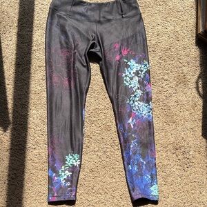 Calia by Carrie Underwood  black and flower Leggings